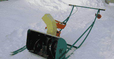 Снегоуборочная машина из бензопилы своими руками